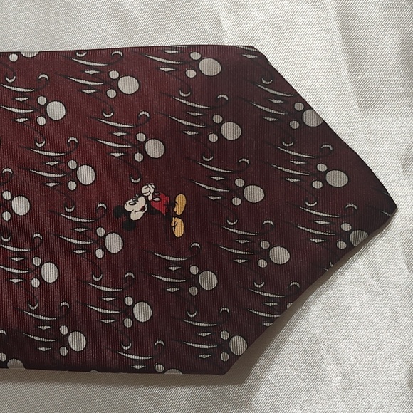 Disney Burgundy Tie with Mickey Mouse Pattern. All silk USA Made. - Picture 3 of 6